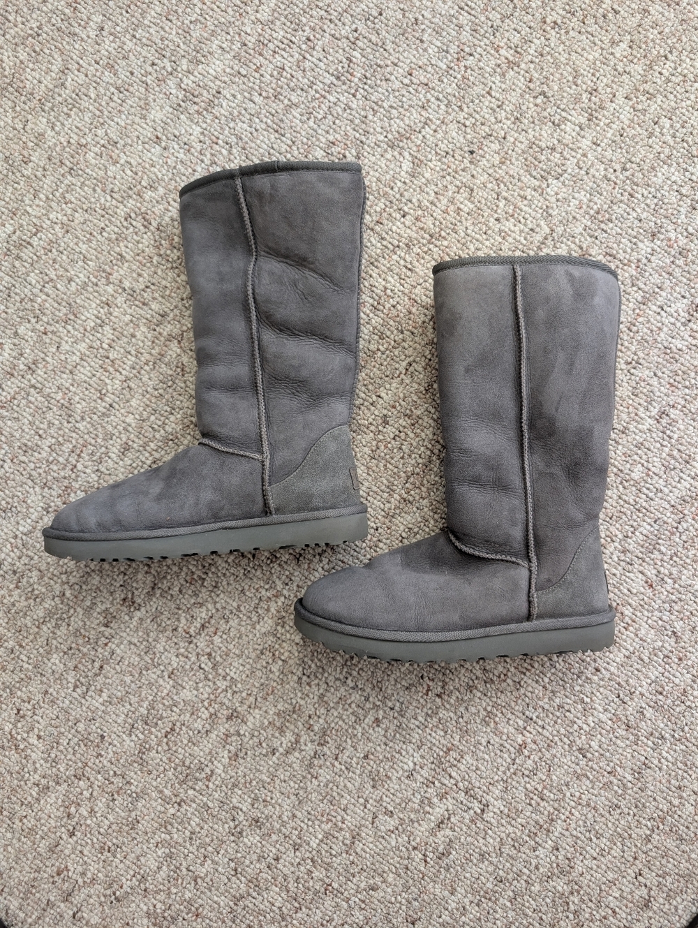 SIZE 8 UGG Classic Tall Women's Suede Winter Boots - Gray